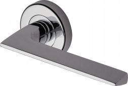 PYD3535-PC Heritage Brass Door Handle Lever Latch on Round Rose Pyramid Design Polished Chrome Finish