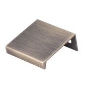 FTD302AAB - Carlisle Brass Fingertip Design 40mm Squared Edge Pull - Antique Brass