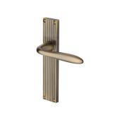 RR5010-AT Heritage Brass Sutton Reeded Backplate Lever Latch Antique Brass finish