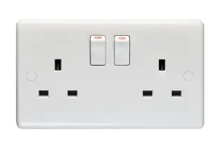 PL4060 - Eurolite Enhance White Plastic 13Amp 2 Gang Switched Socket Single Pole