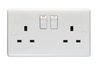 PL4100 - Eurolite Enhance White Plastic 13Amp 2 Gang Switched Socket Double Pole