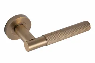 Eclipse 63247 Matt Antique Brass 'Linear' Lever on Round Rose Set &lpar;Insignia Range&rpar;