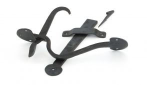 33100 From The Anvil Beeswax Slim Thumblatch